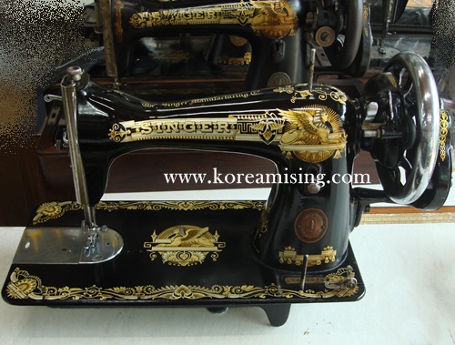singer 007.jpg